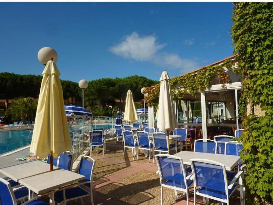 Studio Renove Dans Residence De Vacances Avec Grande Piscine Chauffee, Parking Et Terrasse Агде Екстериор снимка