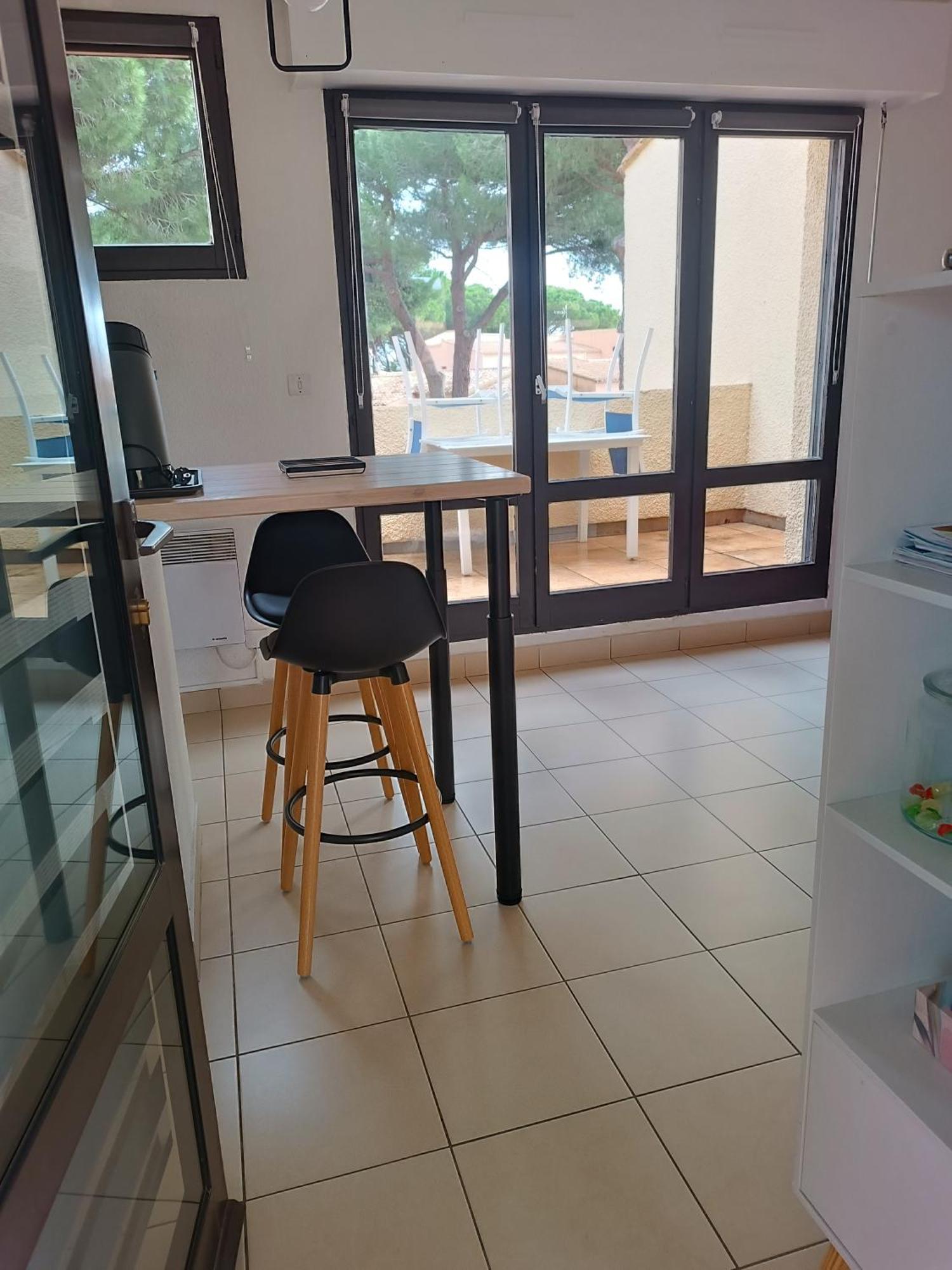 Studio Renove Dans Residence De Vacances Avec Grande Piscine Chauffee, Parking Et Terrasse Агде Екстериор снимка